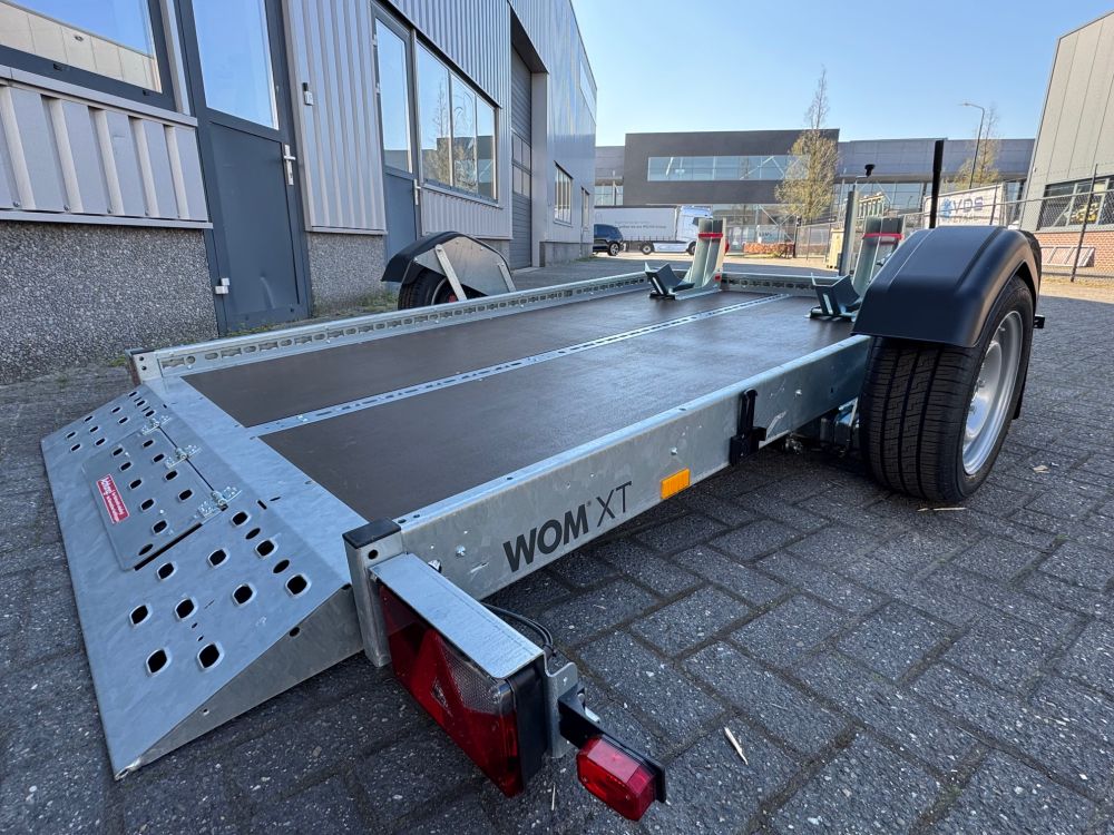Foto WOM XT 1300kg Verlaagbare motortrailer 251x152cm